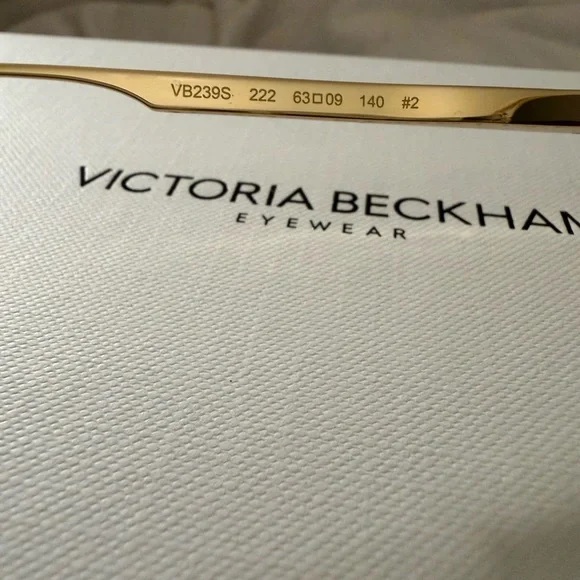 Victoria Beckham NWT Aviator Sunglasses - Picture 6 of 8